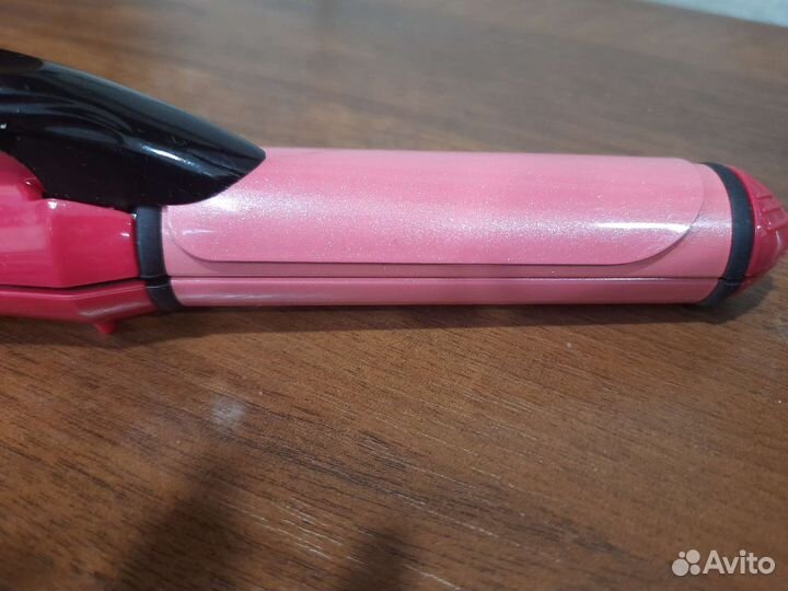 Дорожная плойка-выпрямитель для волос