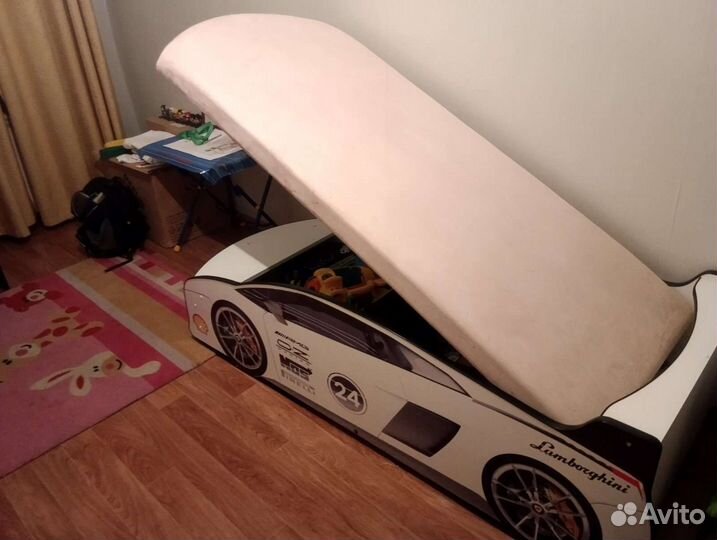 Детская кровать машинка с матрасом