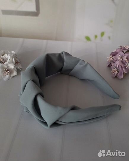 Ободок для волос бледно -голубой