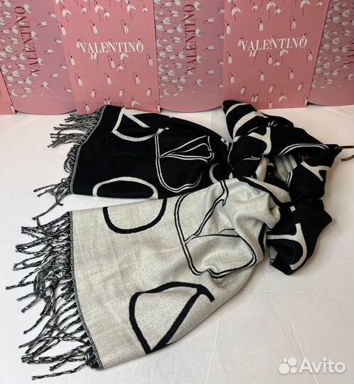 Шарф Valentino черный двухсторонний палантин