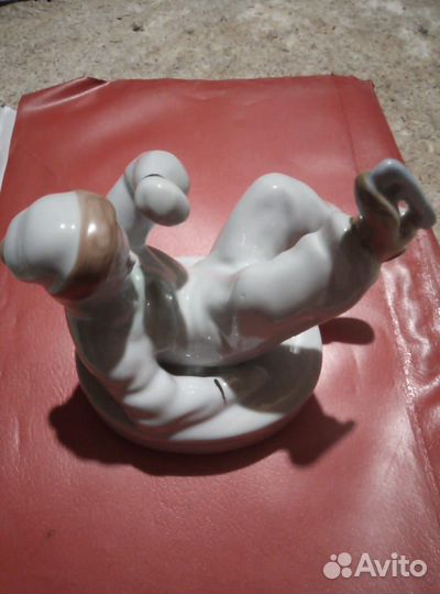 Фарфоровые статуэтки