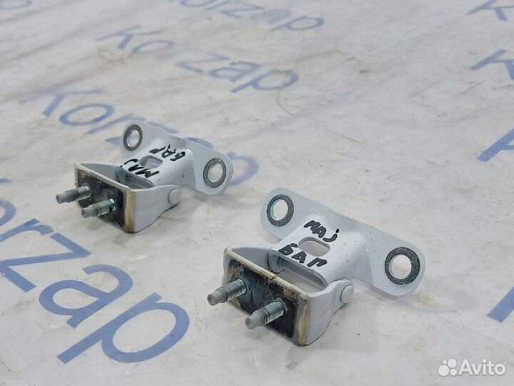 Петля двери багажника Geely Monjaro KX11 2022