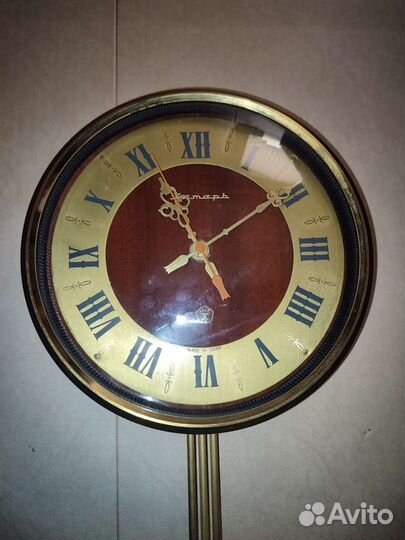 Часы электронные настенные СССР