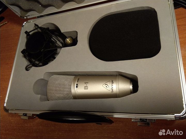 Behringer b1 (микрофон)