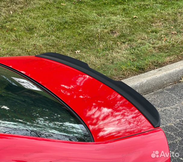 Спойлер на крышку багажника Honda Civic 8 4D