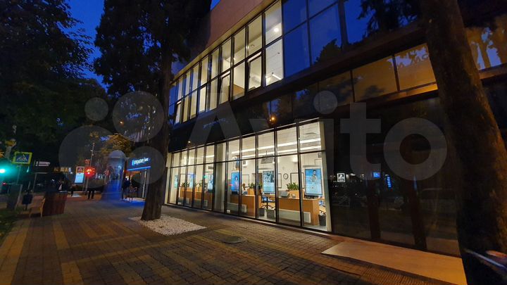 Продам помещение свободного назначения, 385 м²