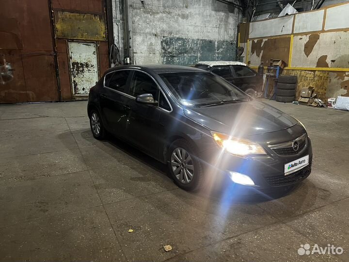 Opel Astra 1.6 AT, 2011, 120 544 км