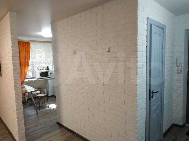 2-к. квартира, 45 м², 1/5 эт.