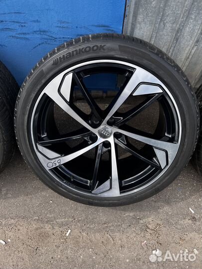 Комплект оригинальных колес Audi Q7 R22