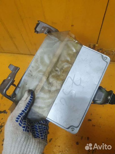 Блок управления двигателем двс 1.3 2szfe toyota