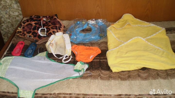 Принадлежности для купания и другое