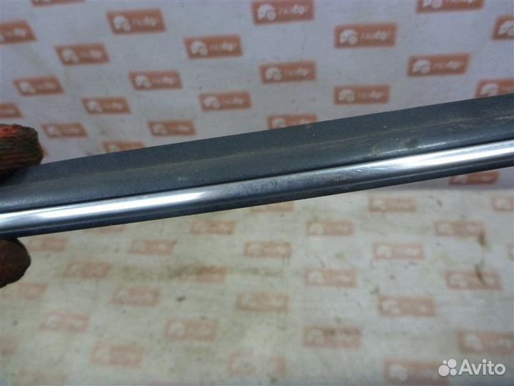 Уплотнитель стекла двери бархотка передний левый