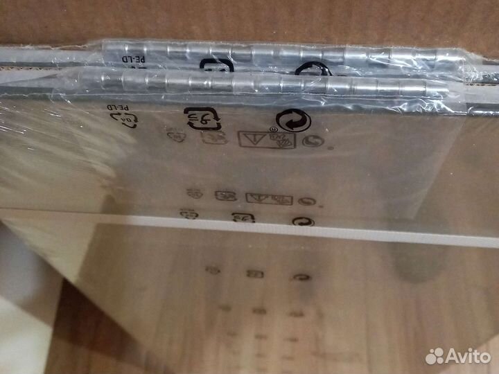 Полка IKEA utrusta стекло 80х37