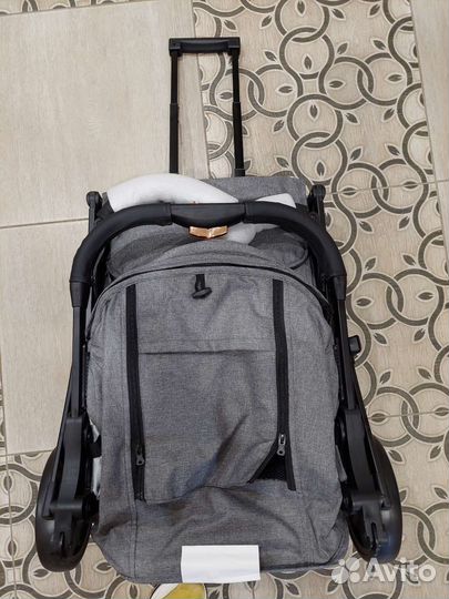 Прогулочная коляска новая