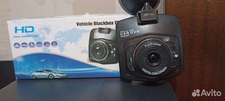 Видеорегистратор + флешка 32Гб новыйfullhd
