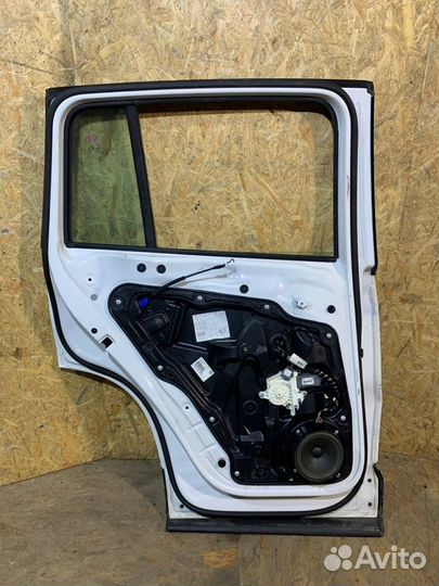 Дверь задняя левая Volkswagen Tiguan 5N 2.0 CAW