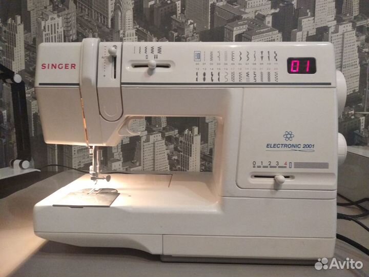 Швейная машинка зингер