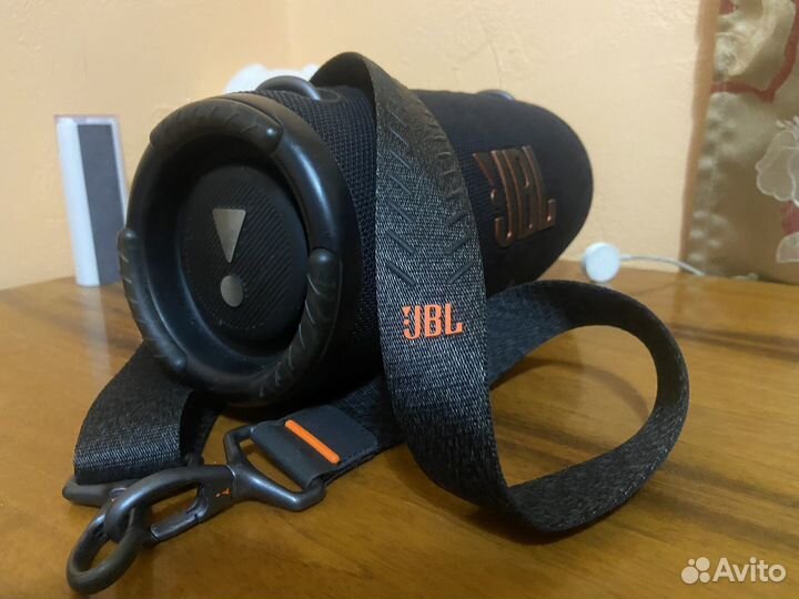 Колонка jbl xtreme 3