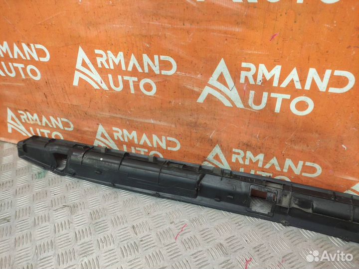 Кожух замка багажника Toyota Land Cruiser Prado