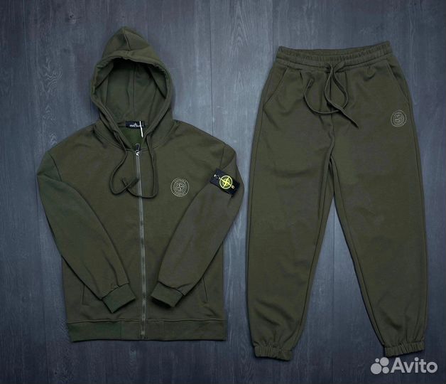 Спортивный костюм stone island