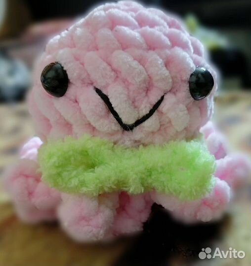 Брелок игрушка вязаный осьминог