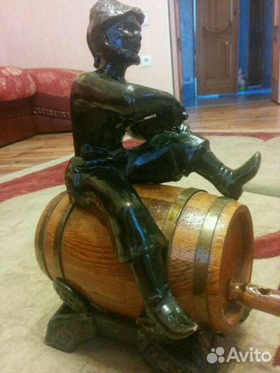 Статуэтка бочонок