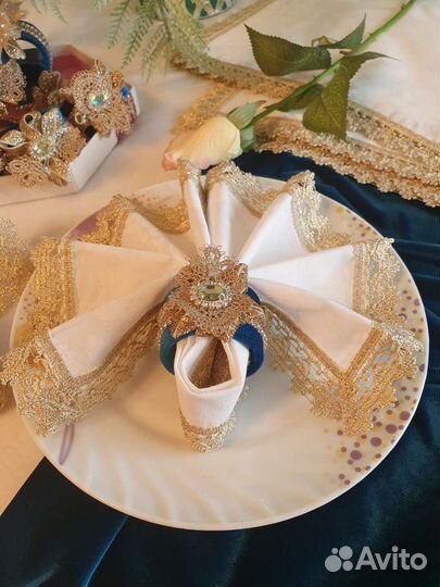 Украшения стола