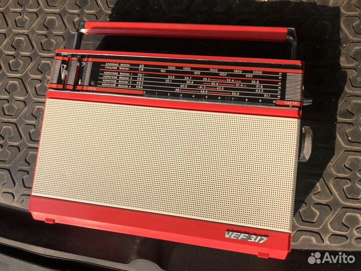Радиоприемник Vef 317 красный