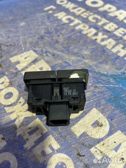 Кнопка обогрева заднего стекла Ford Fiesta 5