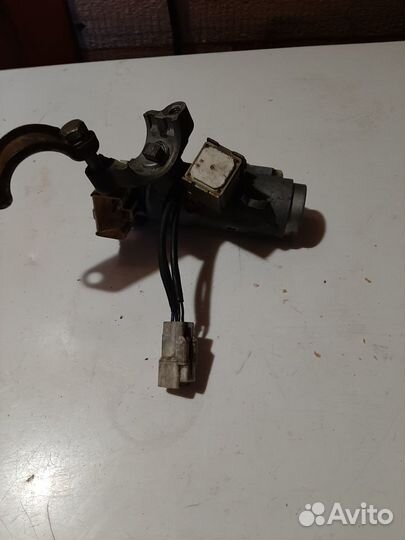 Замок зажигания toyota corolla ае110 без личинки