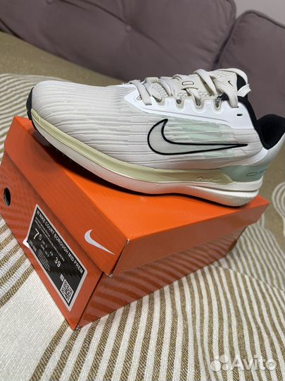 Кроссовки nike