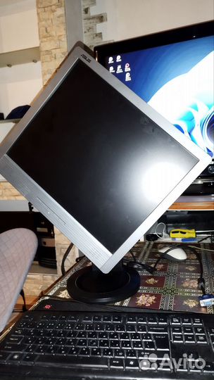 Монитор asus с регулировкой высоты