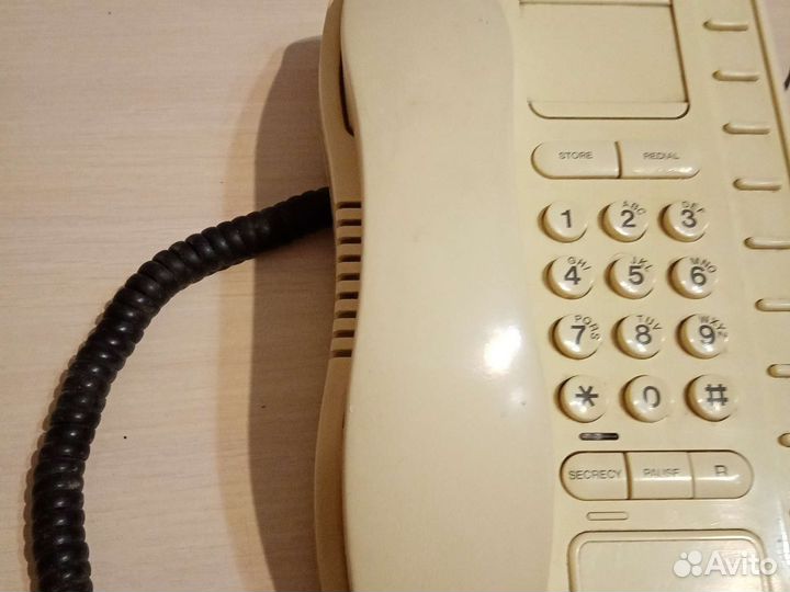 Стационарный телефон кнопочный