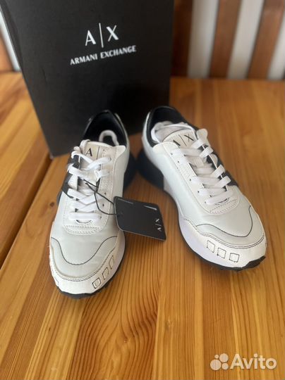 Кроссовки женские Armani Exchange