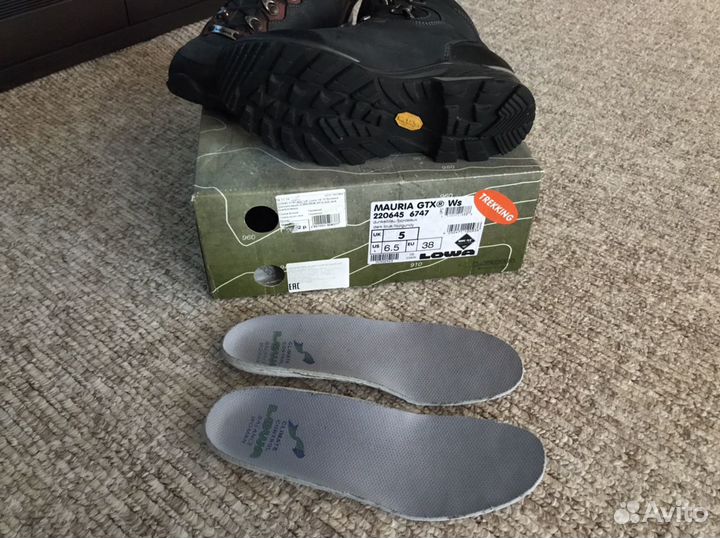 Треккинговые ботинки