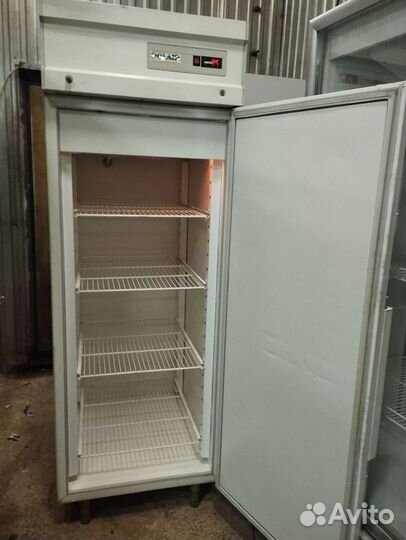 Шкаф холодильный Полаир с глухой дверью