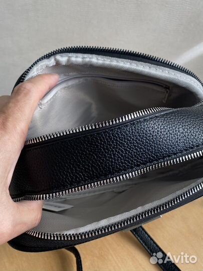 Сумочка женская через плечо новая Guess