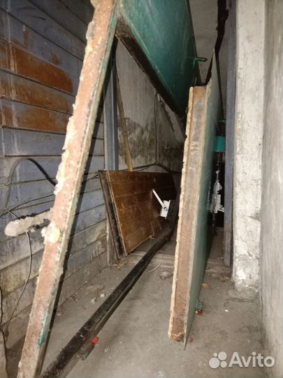 Дверь двойная металическая бу из подъезда