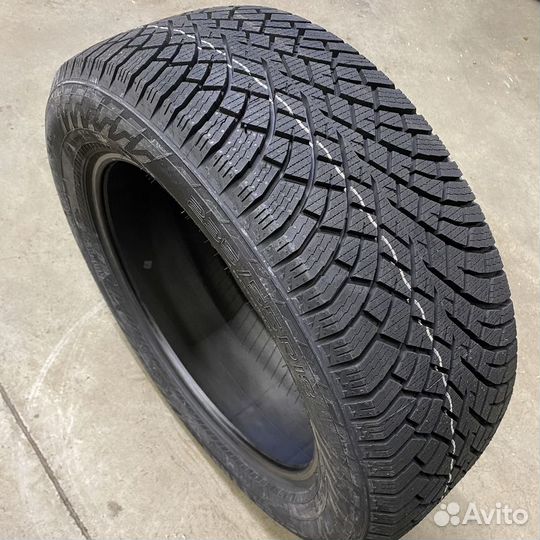 Nokian Tyres Hakkapeliitta R5 SUV 215/60 R17 100R