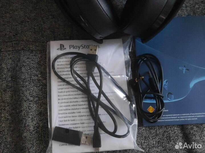 Беспроводные наушники PS4 Gold бу