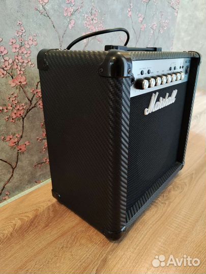 Комбоусилитель Marshall MG15CFX