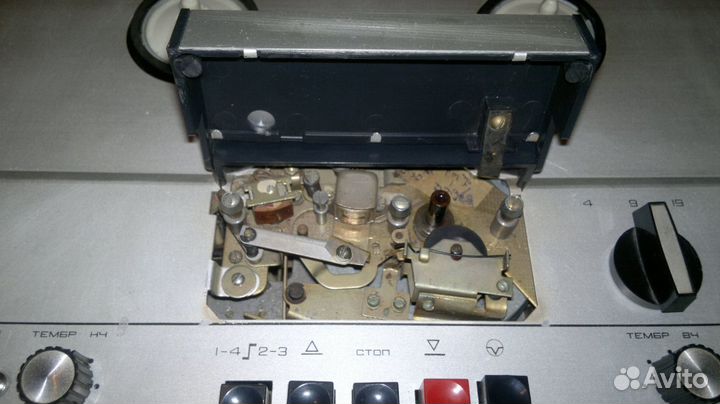 Магнитофон катушечный 