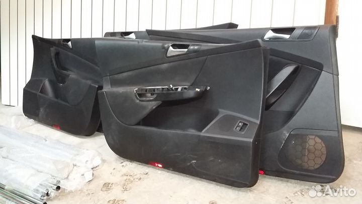 Обшивка дверей Фольксваген Пассат б6
