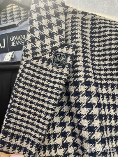Armani jeans пиджак женский, размер 46