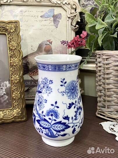 Вазочка Hutschenreuther «Луковый узор»