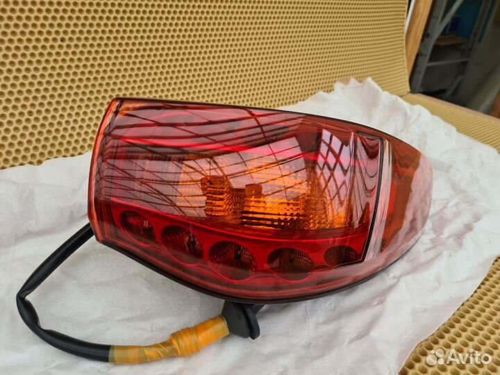 Фонарь в крыло задний правый Infiniti Fx Qx70 S51
