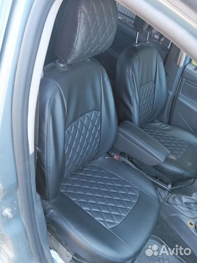 Чехлы на автомобильные сидения