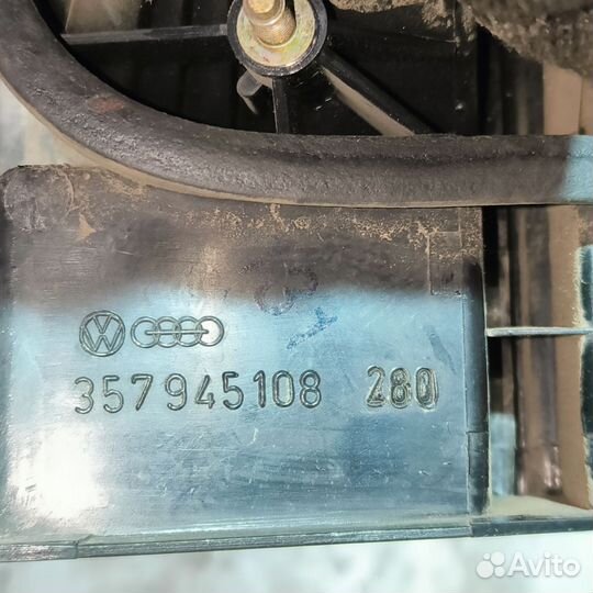 Фонарь правый Volkswagen Passat B3 седан