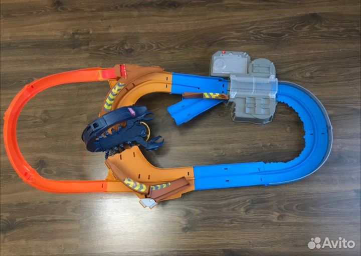 Гоночный трек hot wheels