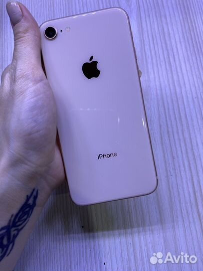 iPhone 8, 64 ГБ